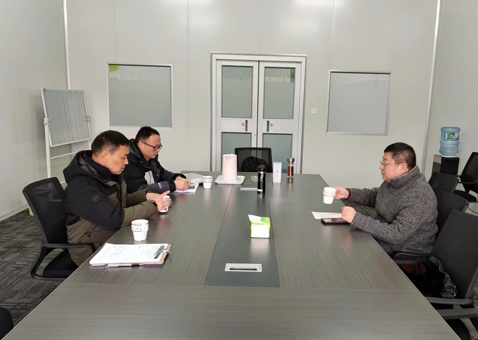 強(qiáng)化安全底線，筑牢安全防線